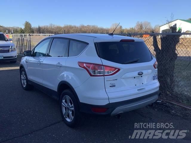 Ford Escape Автомобілі