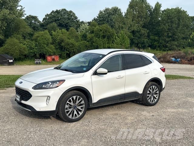 Ford Escape Автомобілі