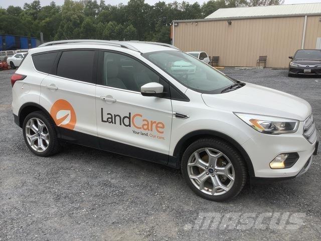 Ford Escape Автомобілі