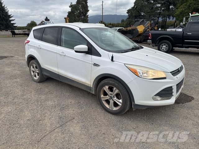 Ford Escape Автомобілі