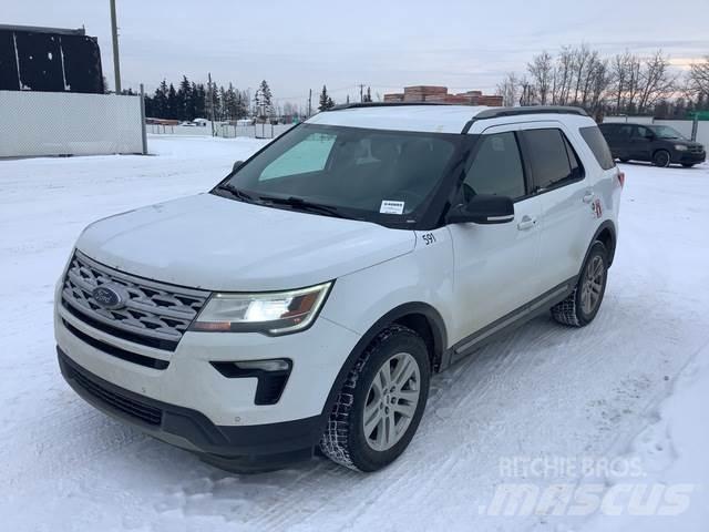 Ford Explorer Автомобілі