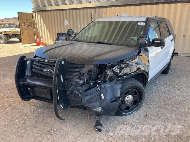 Ford Explorer Автомобілі