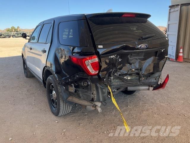 Ford Explorer Автомобілі