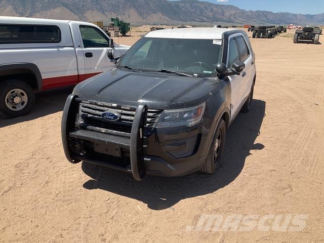 Ford Explorer Автомобілі