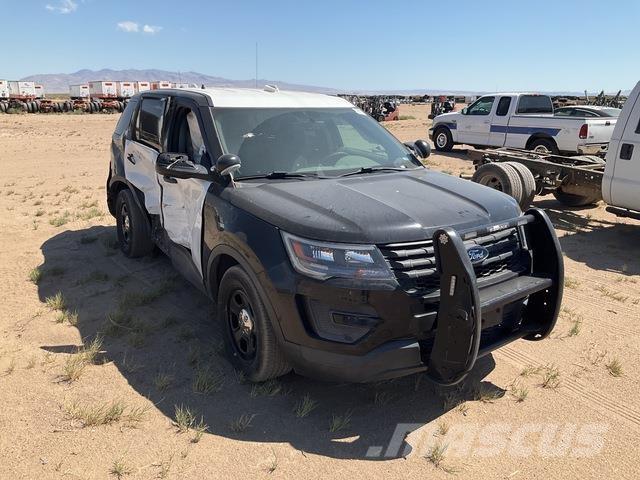 Ford Explorer Автомобілі