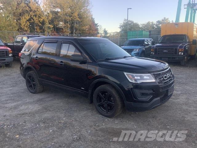 Ford Explorer Автомобілі