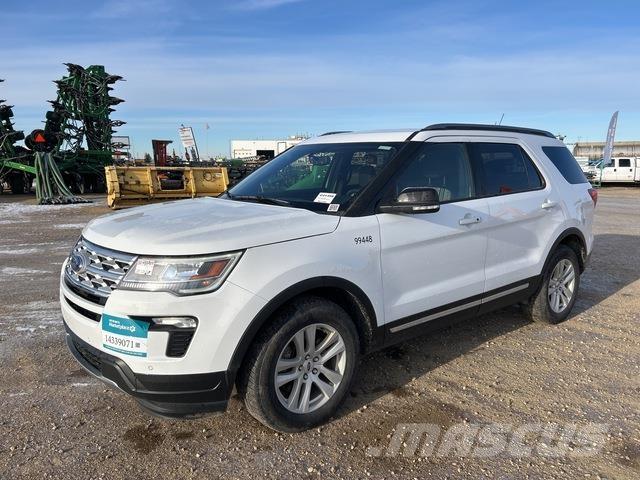 Ford Explorer Автомобілі