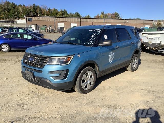 Ford Explorer Автомобілі