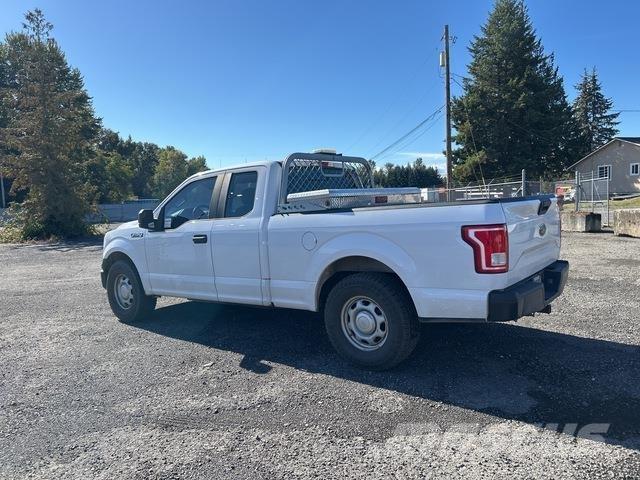 Ford F-150 Пікапи / Бічне розвантаження