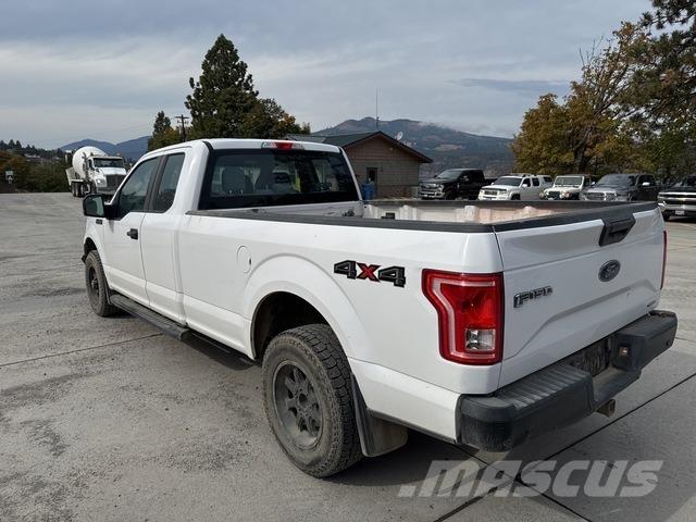 Ford F-150 Пікапи / Бічне розвантаження