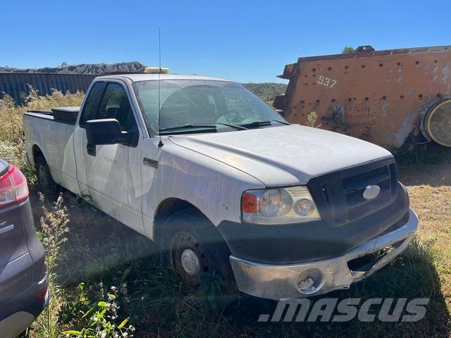 Ford F-150 Пікапи / Бічне розвантаження