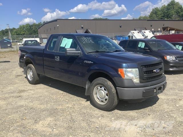 Ford F-150 XL Пікапи / Бічне розвантаження