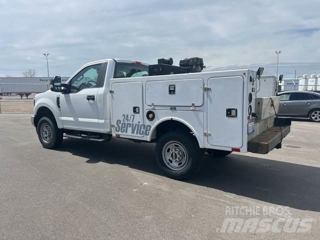 Ford F-250 Пікапи / Бічне розвантаження