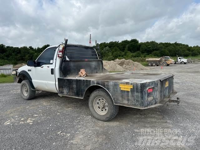 Ford F-250 Вантажівки-платформи/бокове розвантаження