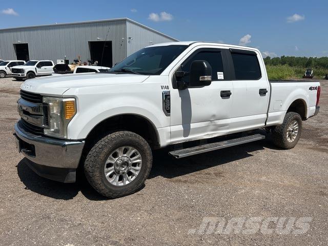Ford F-250 Пікапи / Бічне розвантаження