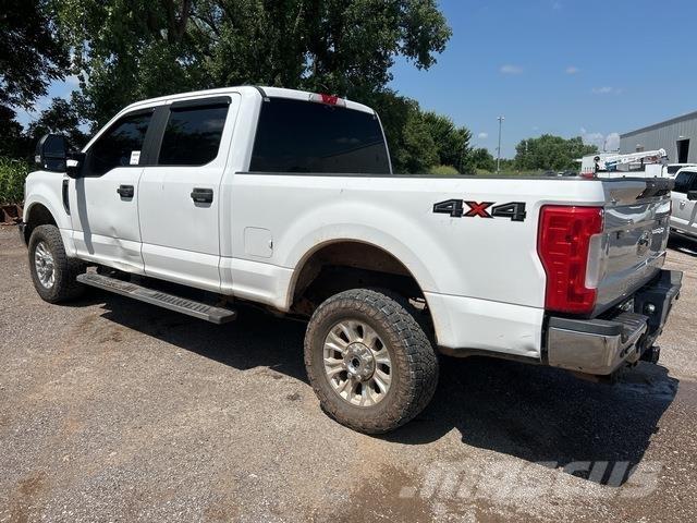 Ford F-250 Пікапи / Бічне розвантаження