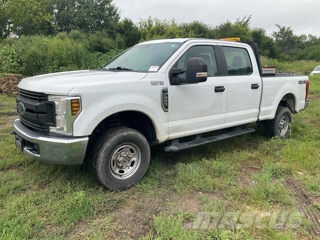 Ford F-250 Пікапи / Бічне розвантаження