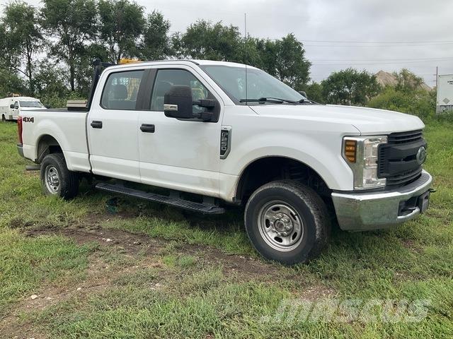 Ford F-250 Пікапи / Бічне розвантаження