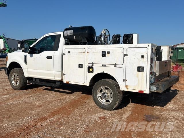 Ford F-250 Комунальні автомобілі / автомобілі загального призначення