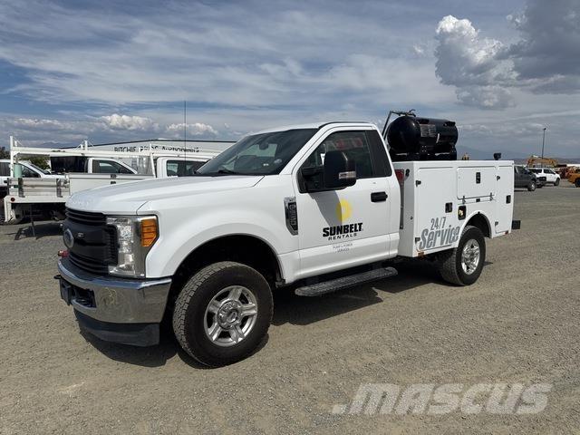 Ford F-250 Комунальні автомобілі / автомобілі загального призначення