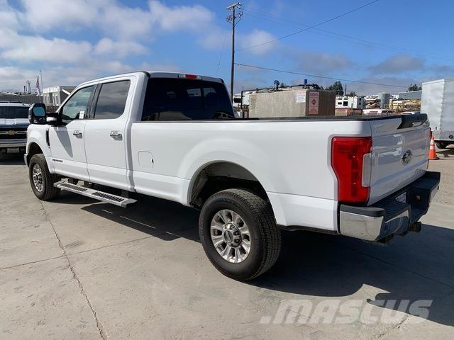 Ford F-250 Пікапи / Бічне розвантаження