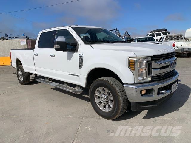 Ford F-250 Пікапи / Бічне розвантаження