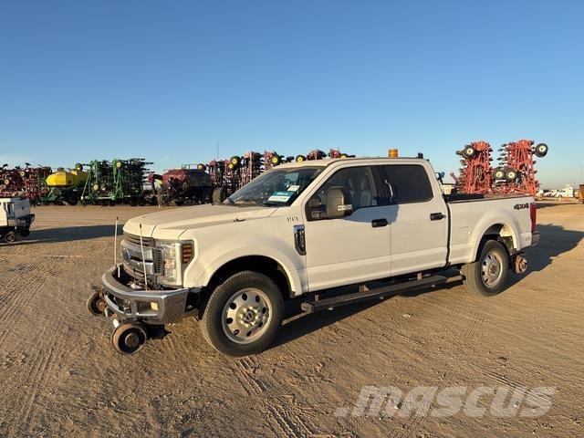 Ford F-250 Пікапи / Бічне розвантаження