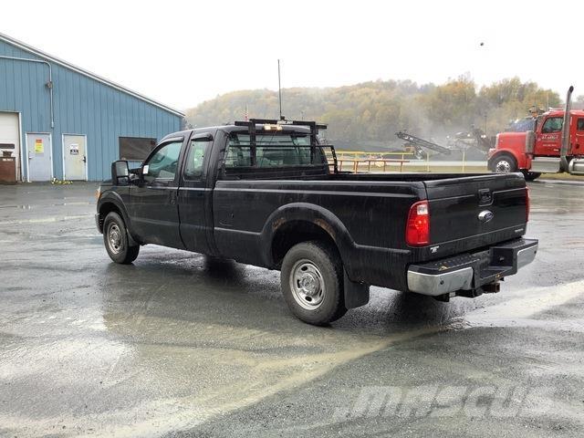 Ford F-250 Пікапи / Бічне розвантаження