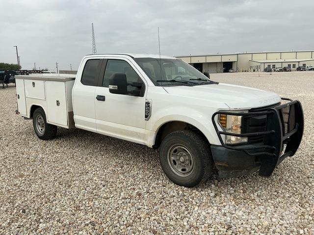 Ford F-250 Пікапи / Бічне розвантаження