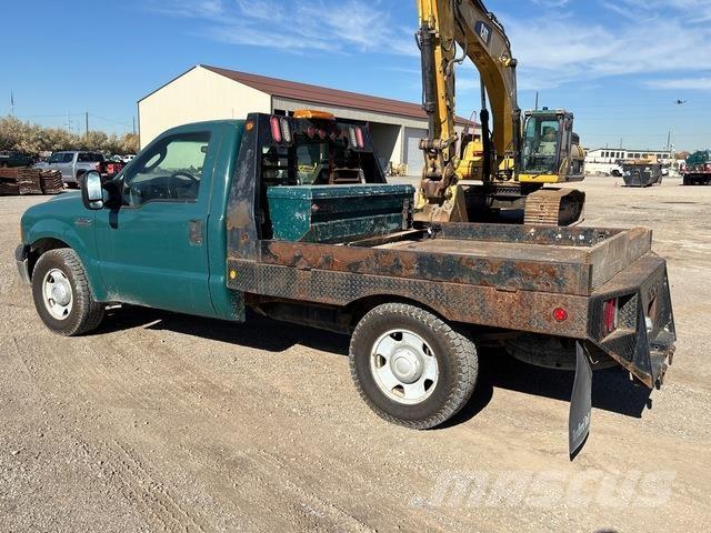 Ford F-250 Вантажівки-платформи/бокове розвантаження