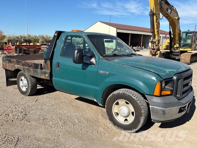 Ford F-250 Вантажівки-платформи/бокове розвантаження