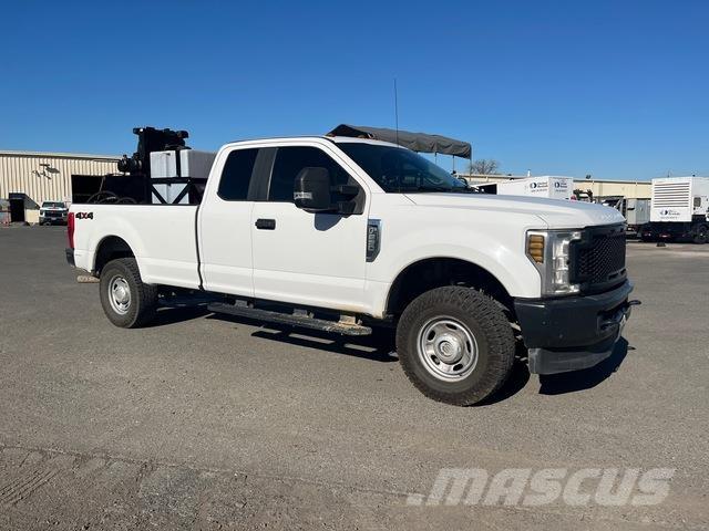Ford F-250 Пікапи / Бічне розвантаження