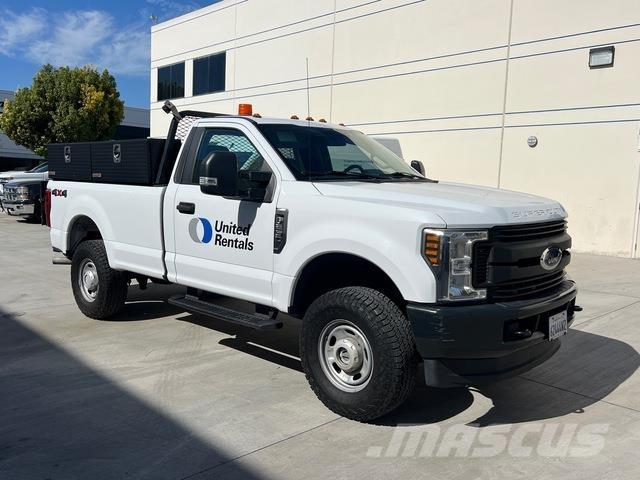 Ford F-250 Пікапи / Бічне розвантаження