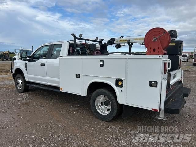Ford F-350 Комунальні автомобілі / автомобілі загального призначення