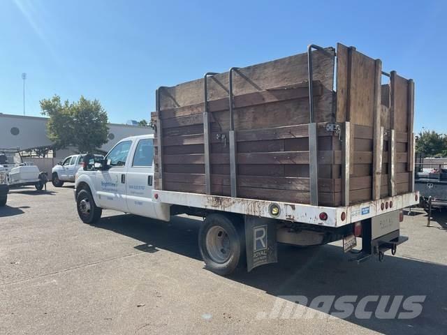 Ford F-350 Вантажівки-платформи/бокове розвантаження