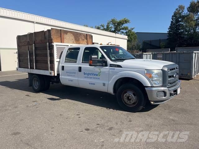 Ford F-350 Вантажівки-платформи/бокове розвантаження