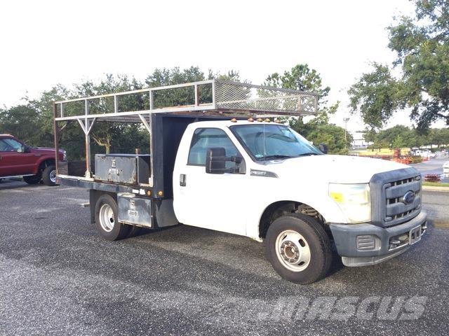 Ford F-350 Вантажівки-платформи/бокове розвантаження