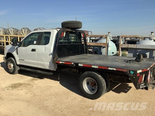 Ford F-350 Вантажівки-платформи/бокове розвантаження