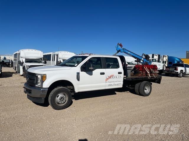 Ford F-350 Пересувні бурові установки
