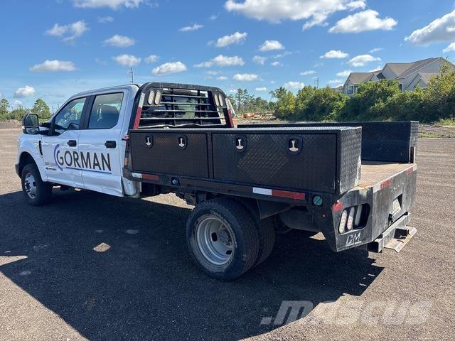 Ford F-350 Вантажівки-платформи/бокове розвантаження