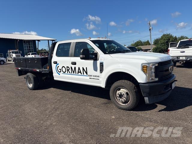 Ford F-350 Вантажівки-платформи/бокове розвантаження