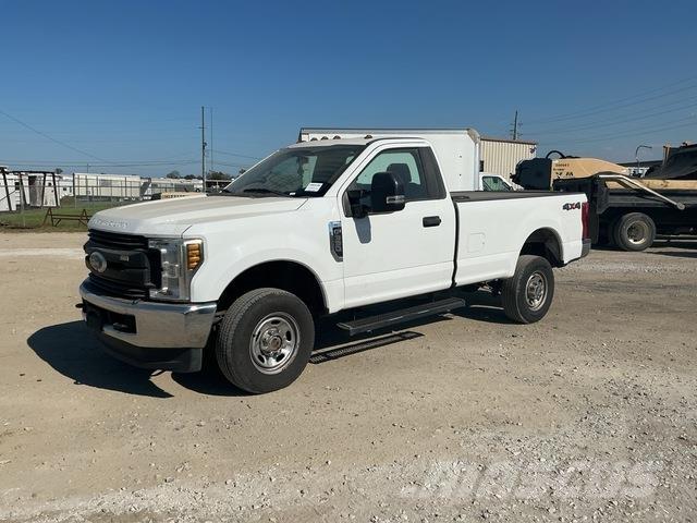 Ford F-350 Пікапи / Бічне розвантаження