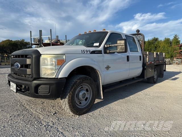 Ford F-350 Вантажівки-платформи/бокове розвантаження