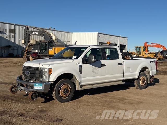 Ford F-350 Пікапи / Бічне розвантаження