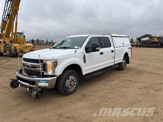 Ford F-350 XL Пікапи / Бічне розвантаження