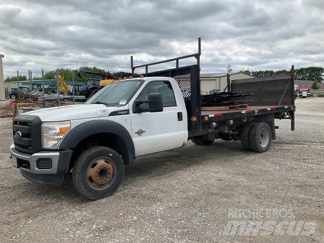 Ford F-450 Вантажівки-платформи/бокове розвантаження