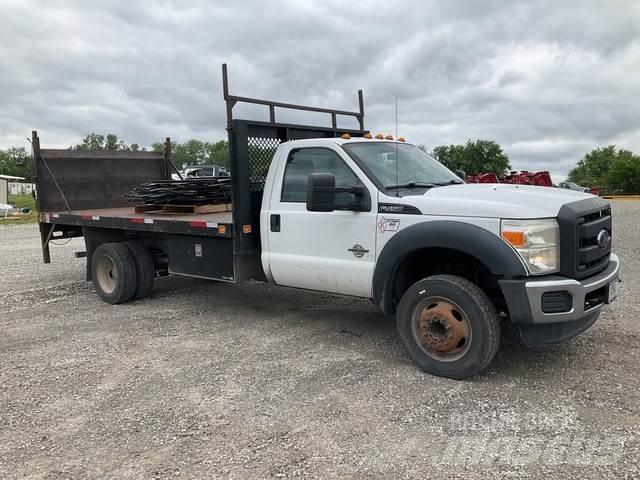 Ford F-450 Вантажівки-платформи/бокове розвантаження