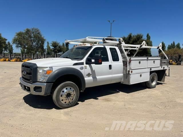 Ford F-450 Вантажівки-платформи/бокове розвантаження