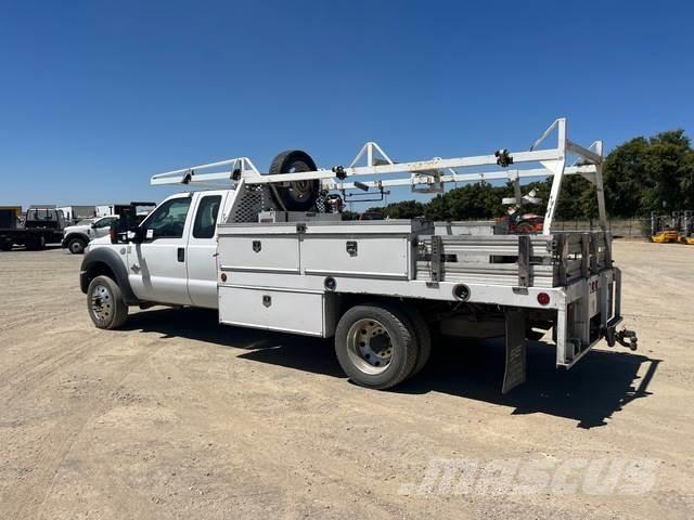 Ford F-450 Вантажівки-платформи/бокове розвантаження