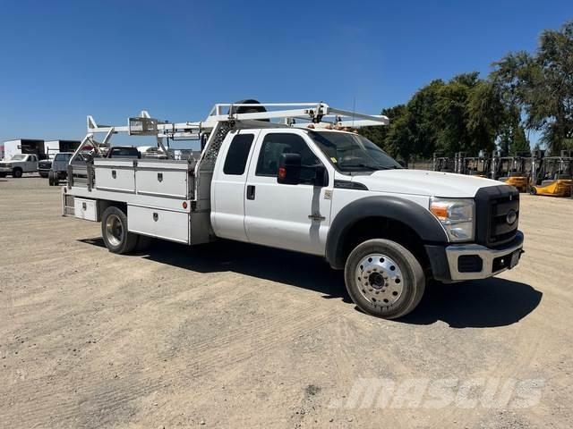 Ford F-450 Вантажівки-платформи/бокове розвантаження